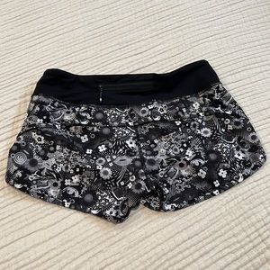 Lululemon SeaWheeze 2017 finisher speed short • size 4